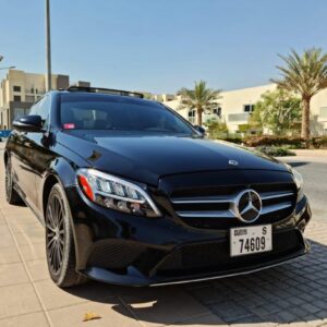 استئجار مرسيدس بنز C300 في دبي