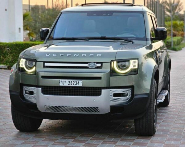 Rent Land Rover Defender 2022 7 seater car rental in dubai استئجار لاند روفر ديفيندر 2022